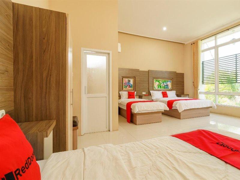 Reddoorz Resort Premium @ Sangkan Hurip Кунінґан Екстер'єр фото