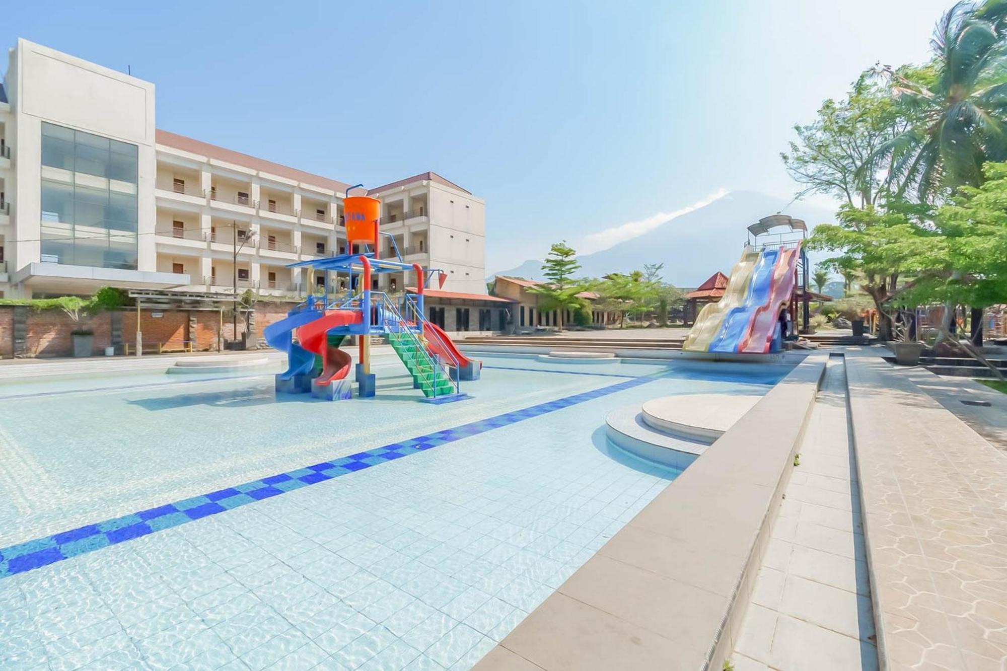 Reddoorz Resort Premium @ Sangkan Hurip Кунінґан Екстер'єр фото