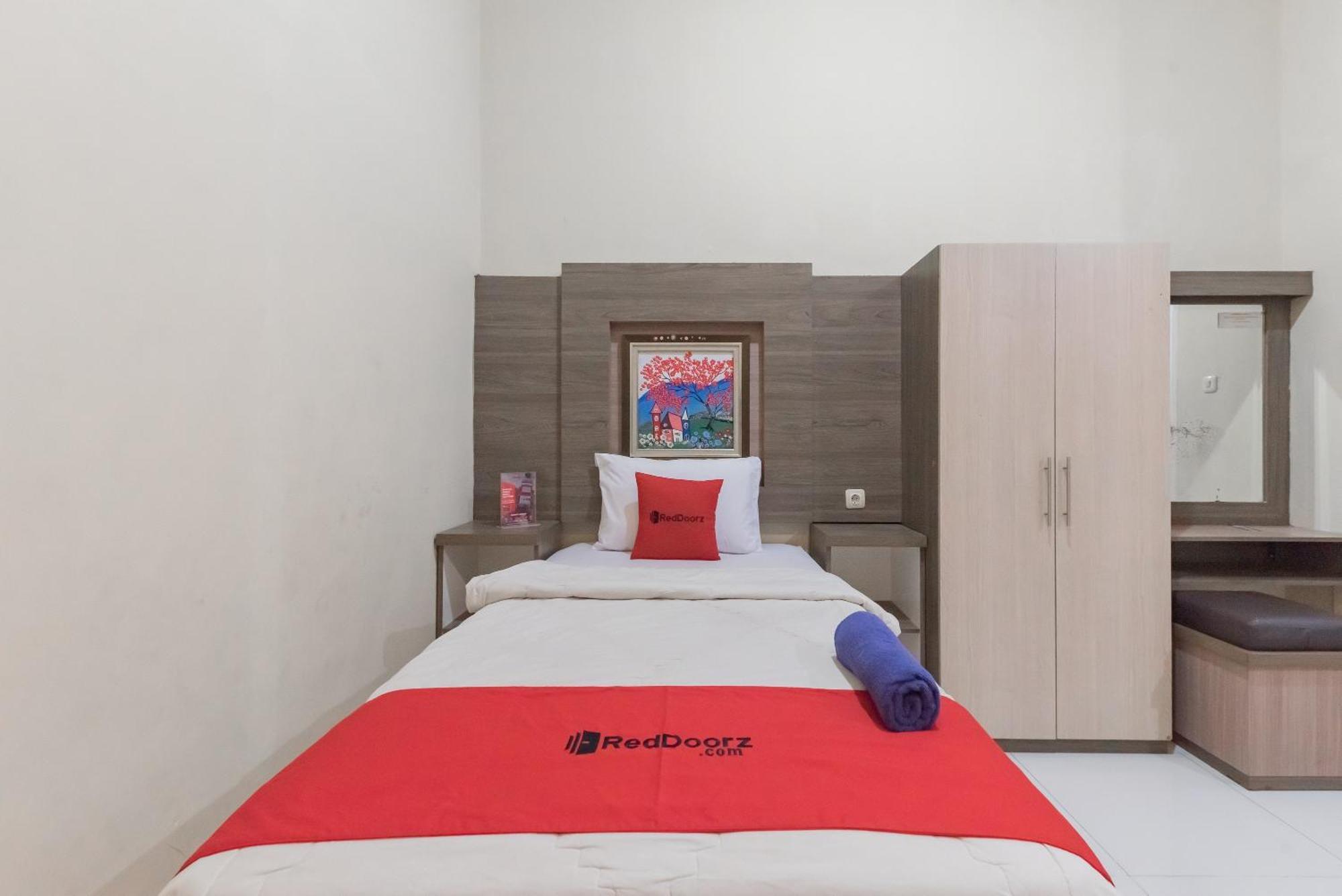 Reddoorz Resort Premium @ Sangkan Hurip Кунінґан Екстер'єр фото