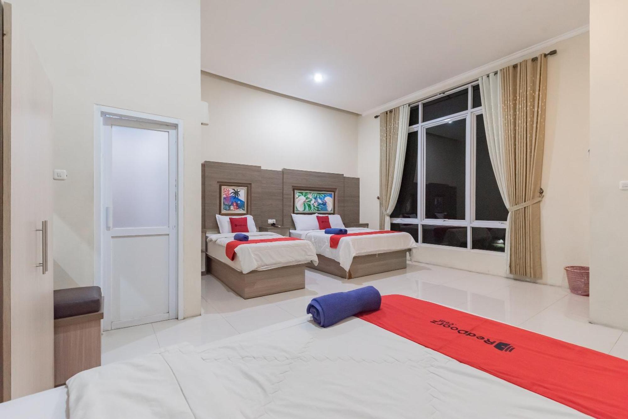 Reddoorz Resort Premium @ Sangkan Hurip Кунінґан Екстер'єр фото
