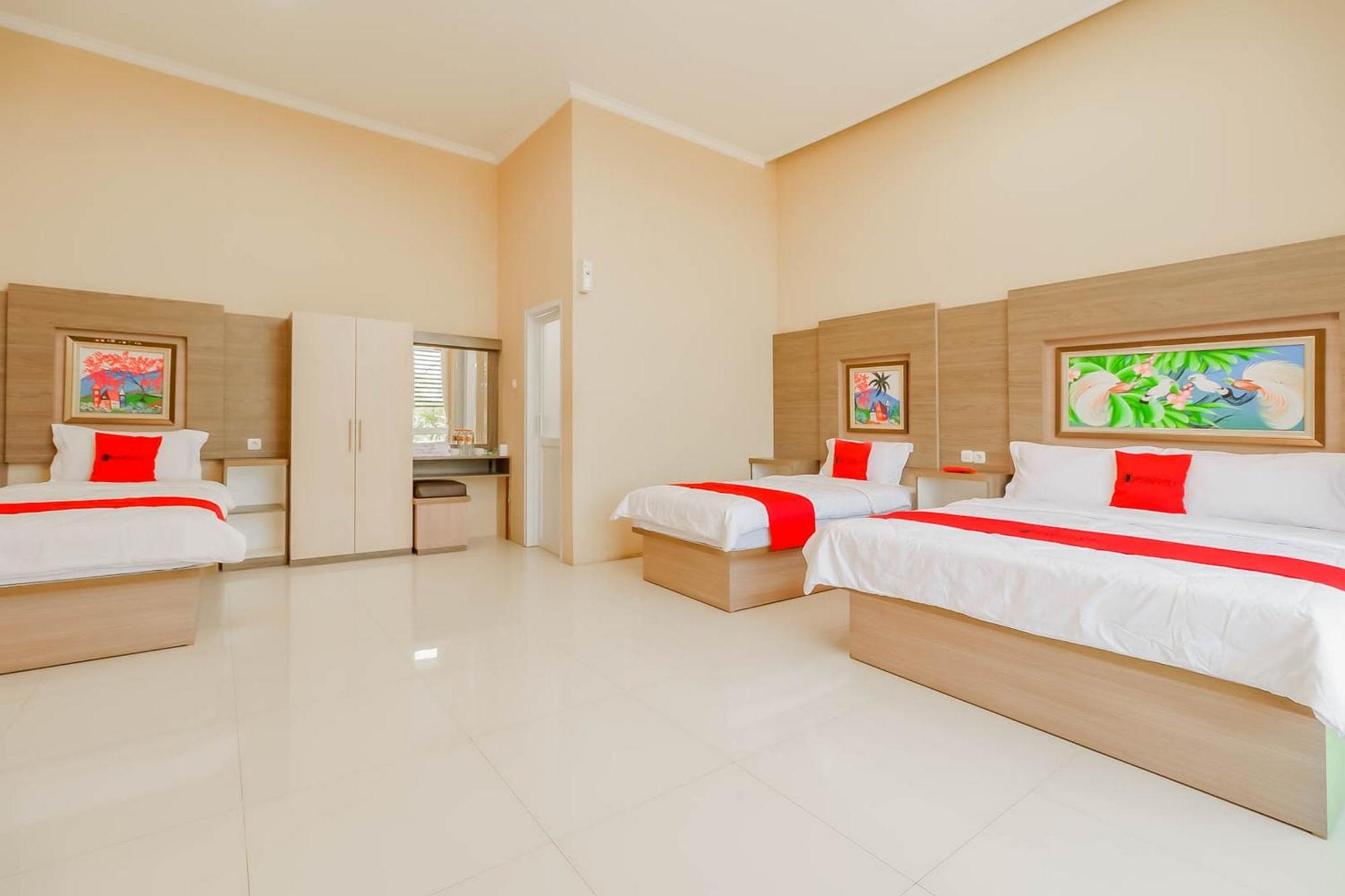 Reddoorz Resort Premium @ Sangkan Hurip Кунінґан Екстер'єр фото