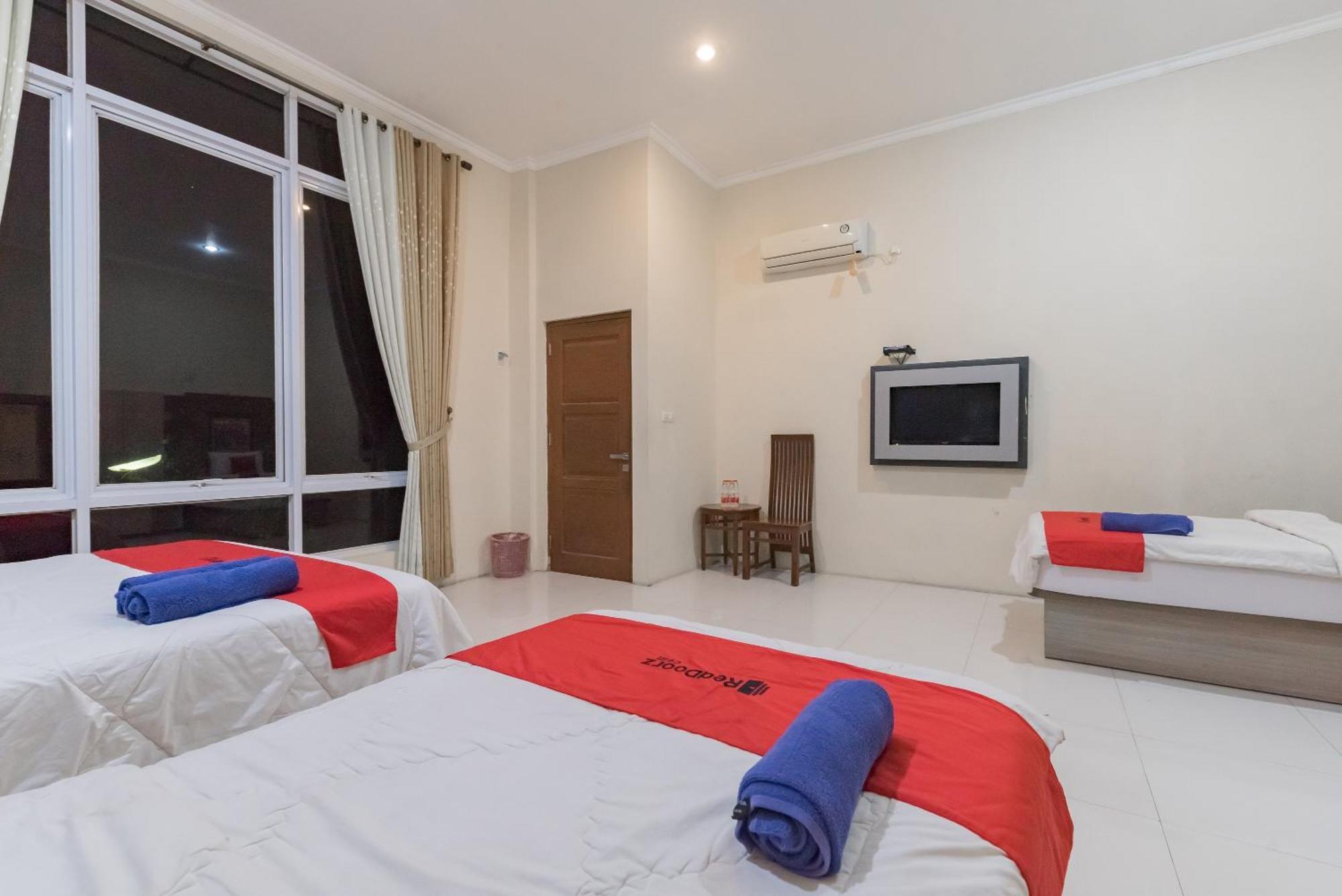 Reddoorz Resort Premium @ Sangkan Hurip Кунінґан Екстер'єр фото