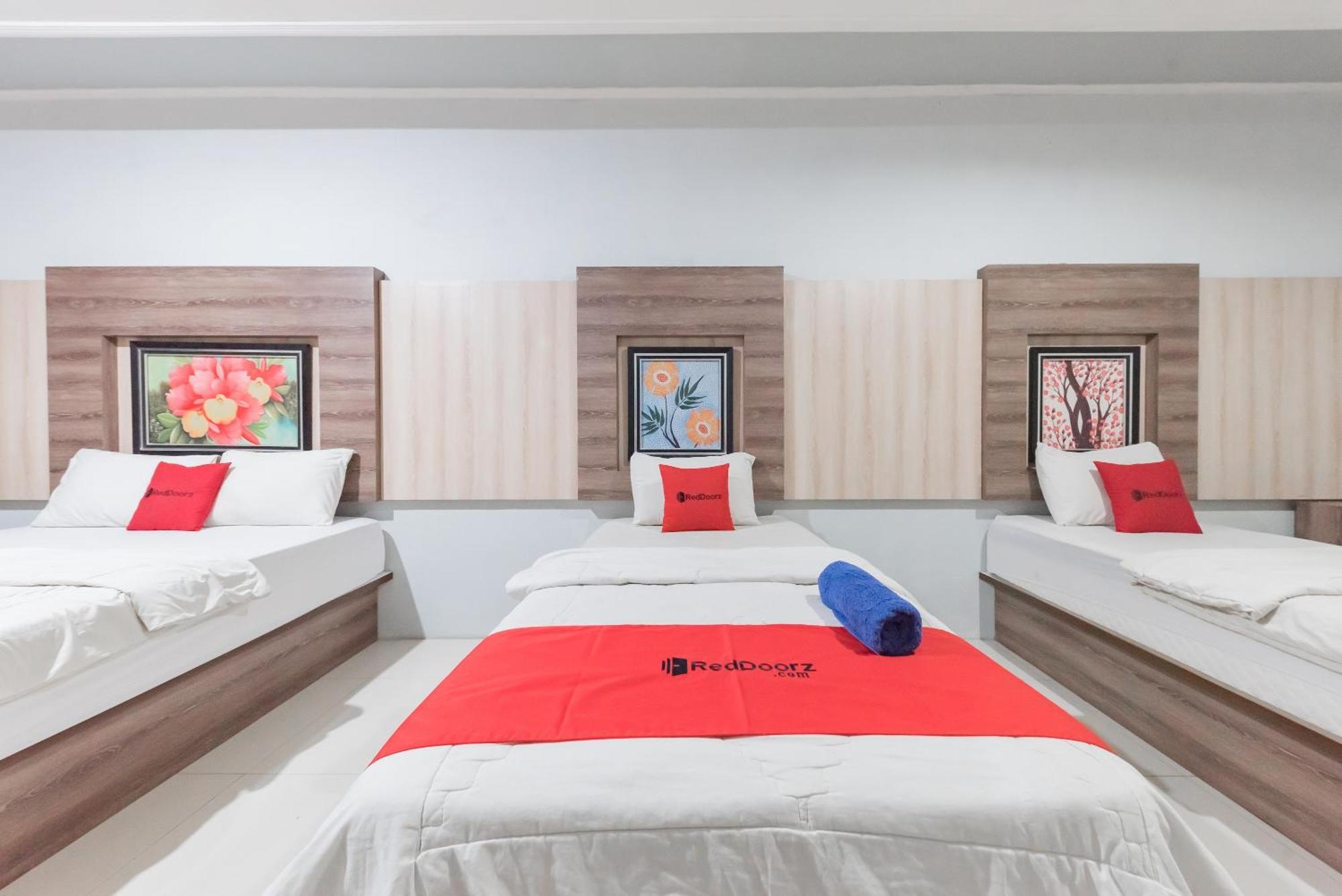 Reddoorz Resort Premium @ Sangkan Hurip Кунінґан Екстер'єр фото